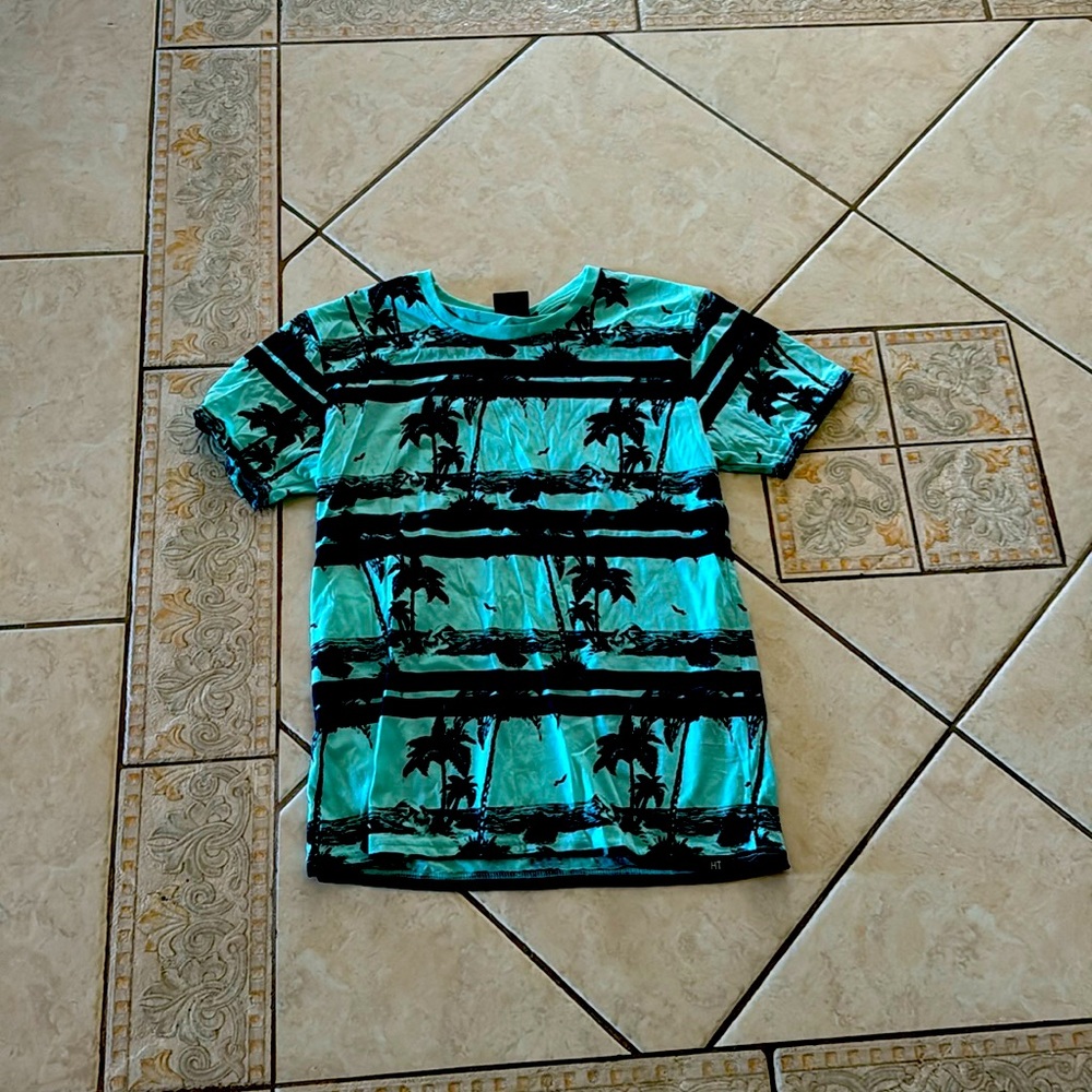 blue palm tree t-shirt